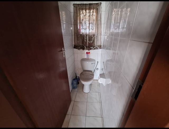 3 BEDROOM HOUSE FOR SALE IN VANDERBIJLPARK SE 6